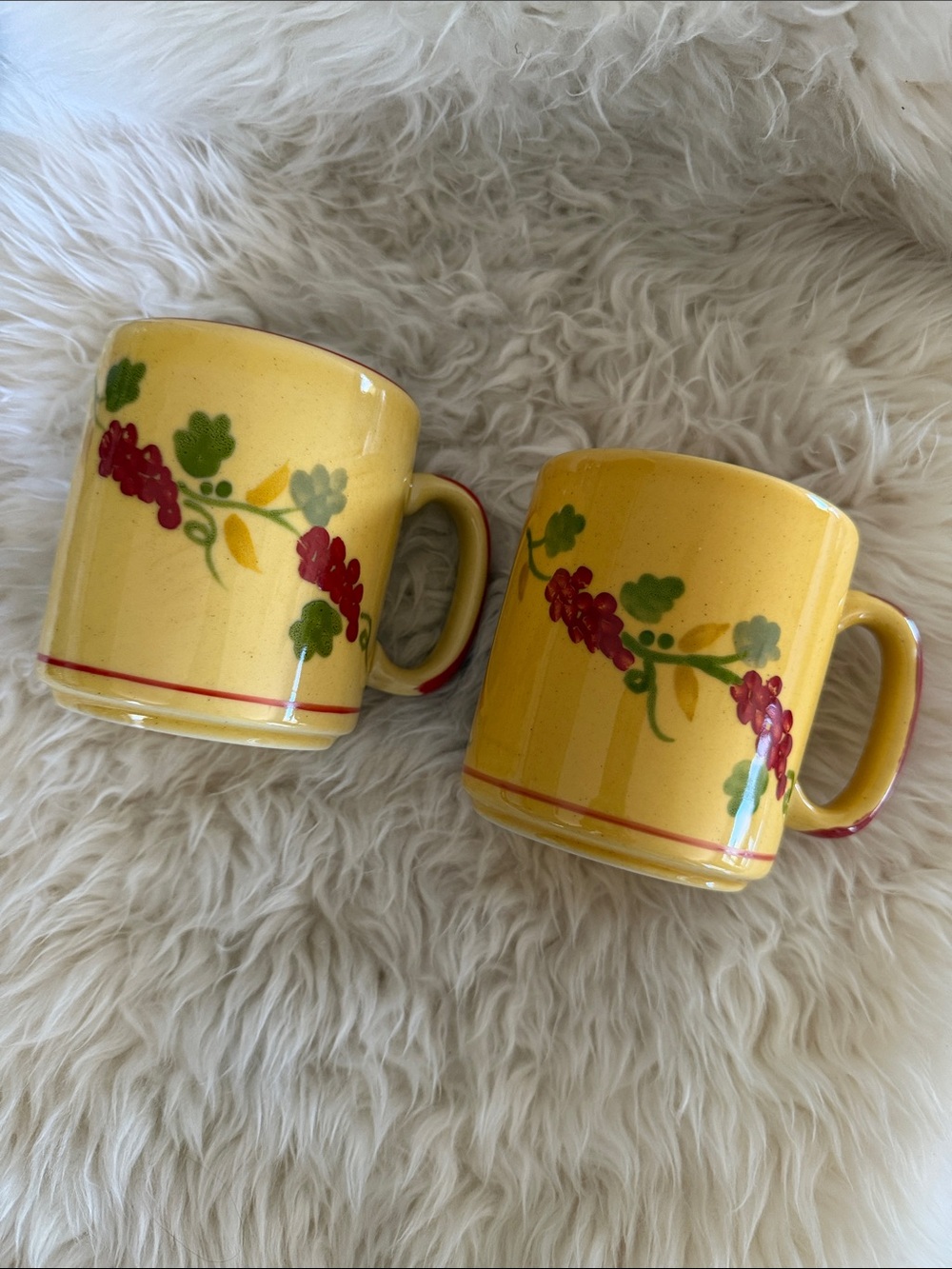 Vintage Pfaltzgraff Pistoulet Les Grappes De Provence Yellow Grape Mugs 2 Set